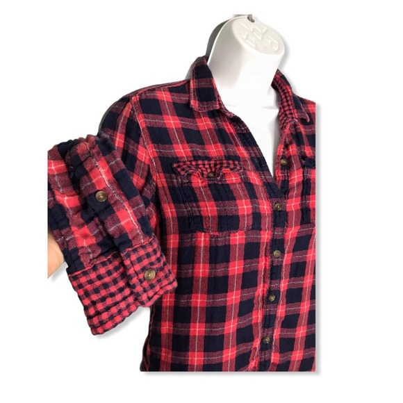 Abercrombie & Fitch | Soft Red & Navy Blue Flannel - Picture 4 of 10